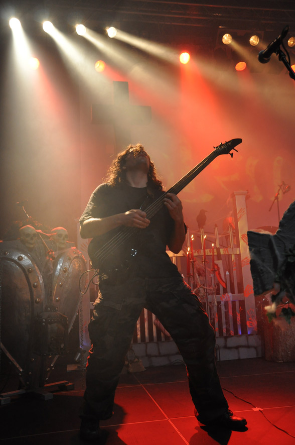 Solemnity Live Foto